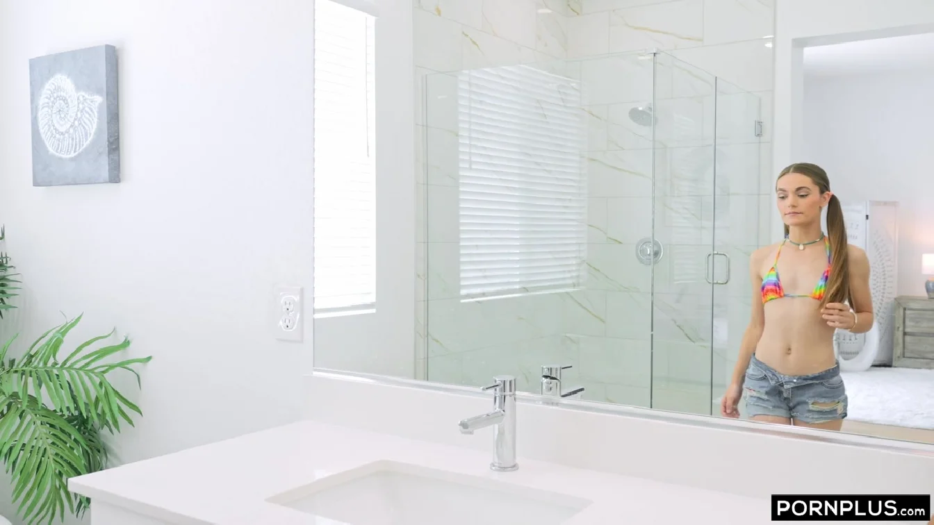 Juniper Ren Orgasmic Shower XXX
